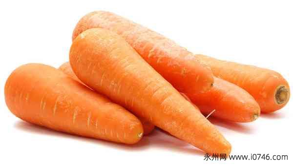 女性适量吃胡萝卜葡萄 可改善皮肤松弛